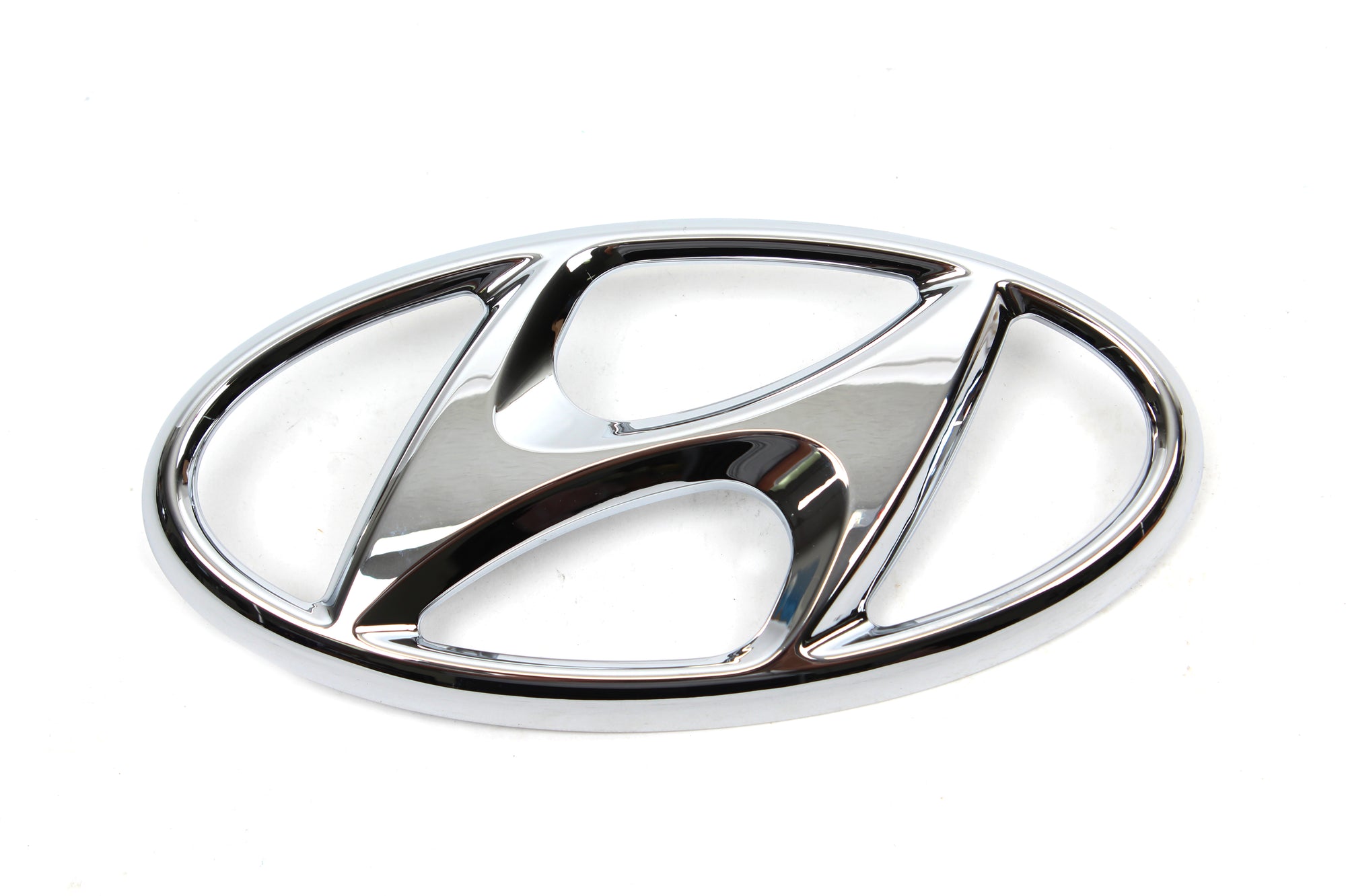 GENUINE Front Grille Emblem for 2012-2017 Hyundai Veloster Base 863002V000
