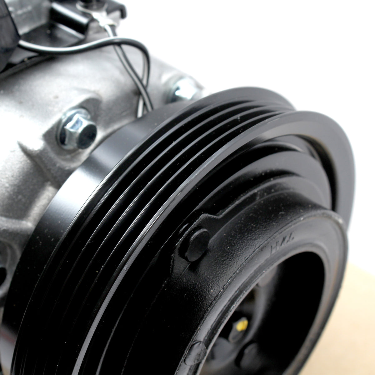 OEM A/C Compressor w/ Clutch VS16 for 2006-2011 Hyundai Accent 97701-1E001