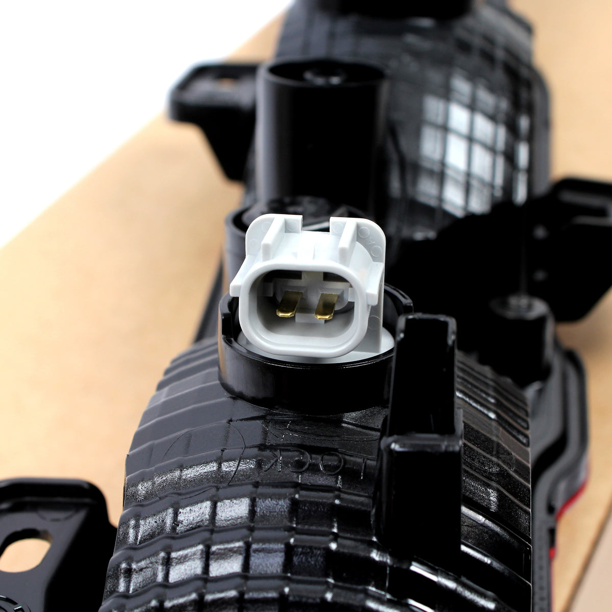 GENUINE Rear Bumper Reflector Signal Lamps LEFT &amp; RIGHT for 2022-2023 Carnival