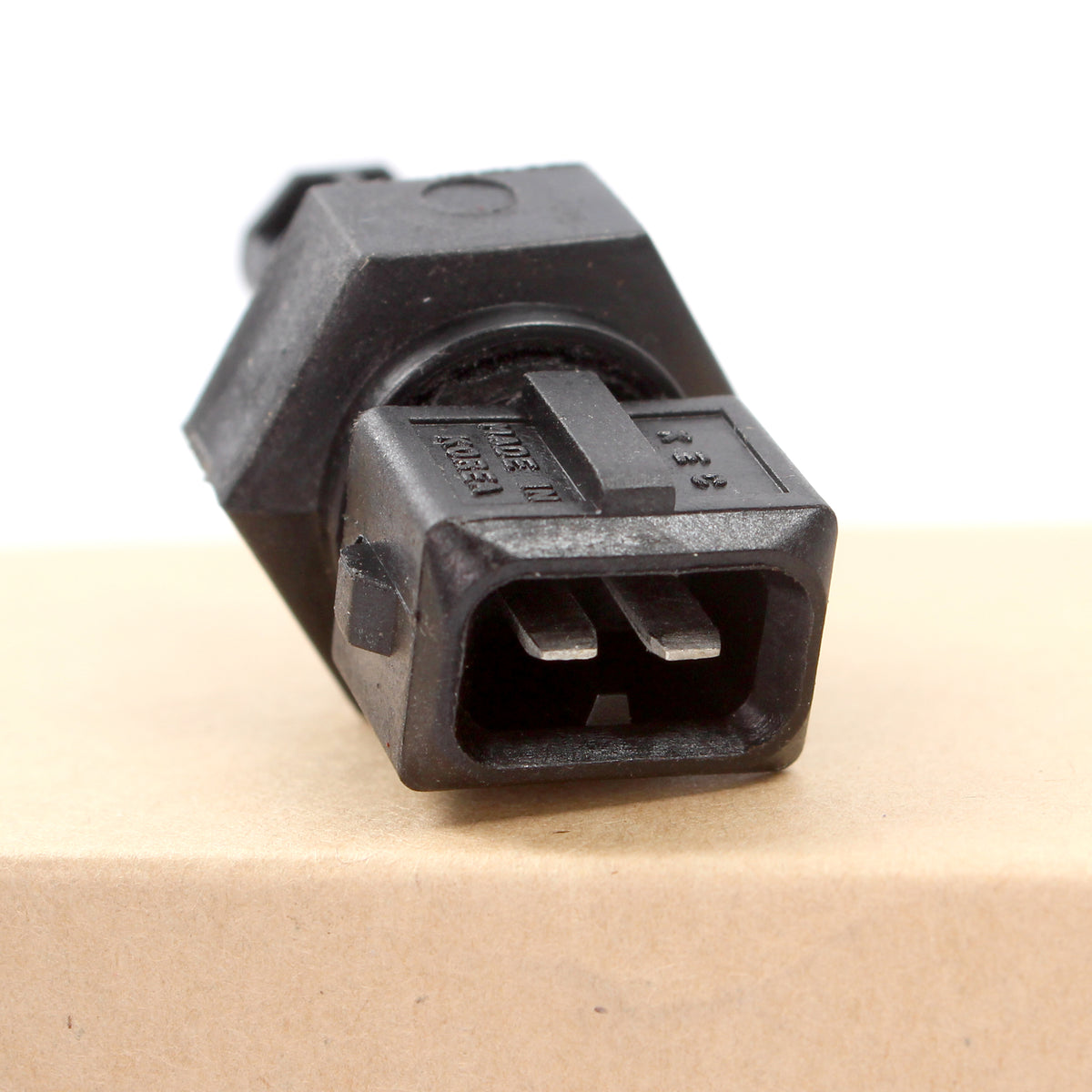 GENUINE Air Intake Temperature Sensor for 1995-2010 Hyundai Kia 3934037100