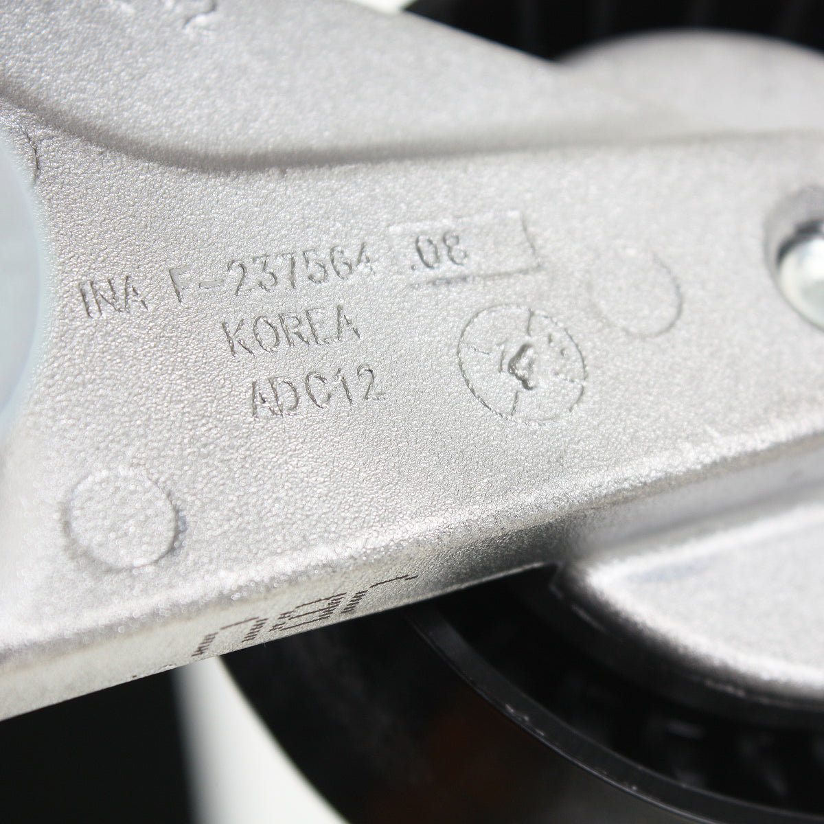 GENUINE Belt Tensioner for Amanti Borrego Cadenza K900 Sedona Sorento Telluride