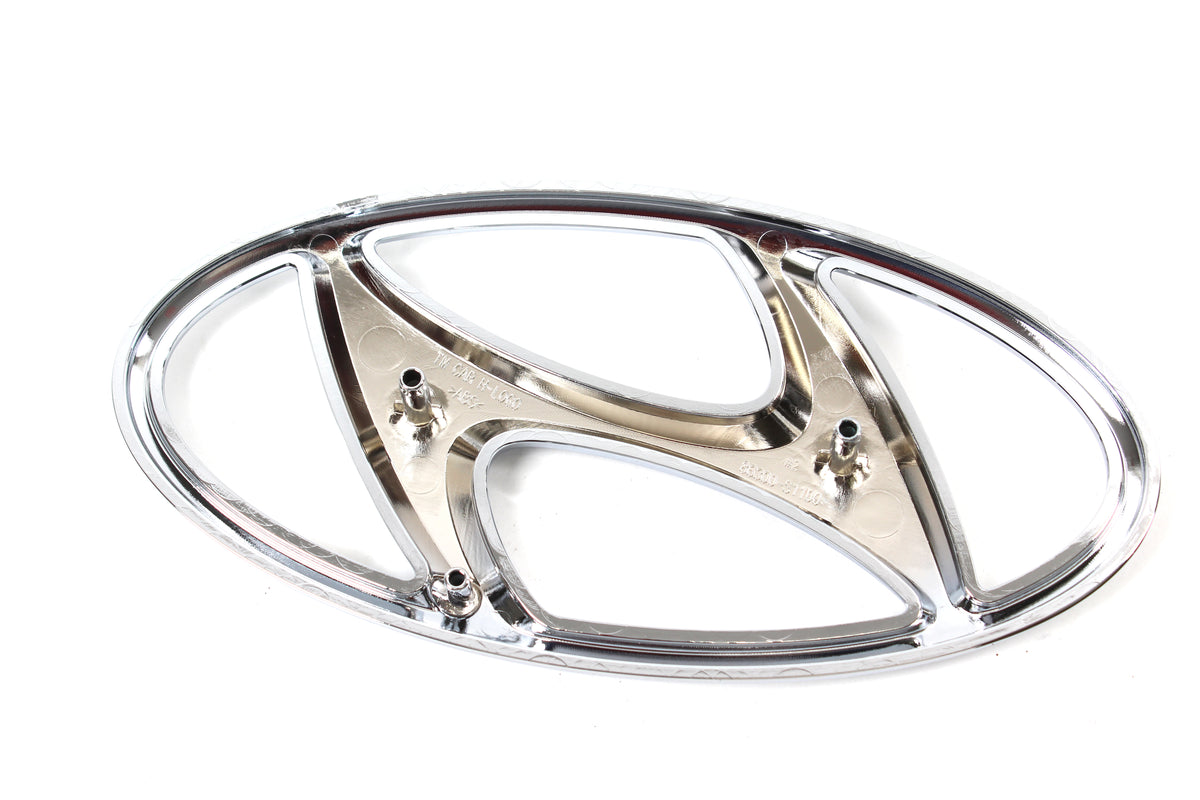 Front Grille Emblem GENUINE for 2019-2021 Hyundai Santa Fe 86300S1100