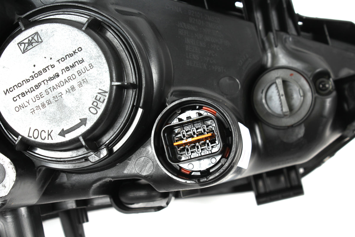 GENUINE Halogen Headlight LH &amp; RH for 2013-2016 Hyundai Genesis Coupe 921012M500