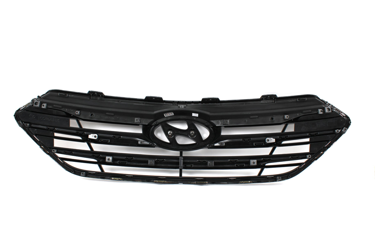GENUINE Radiator Grille W/O Camera for 17-18 Hyundai Santa Fe Sport 863502WAA0